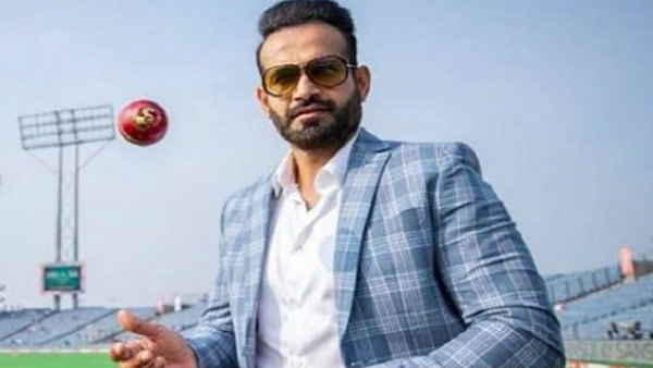 பந்துவீச்சு மாற்றம்