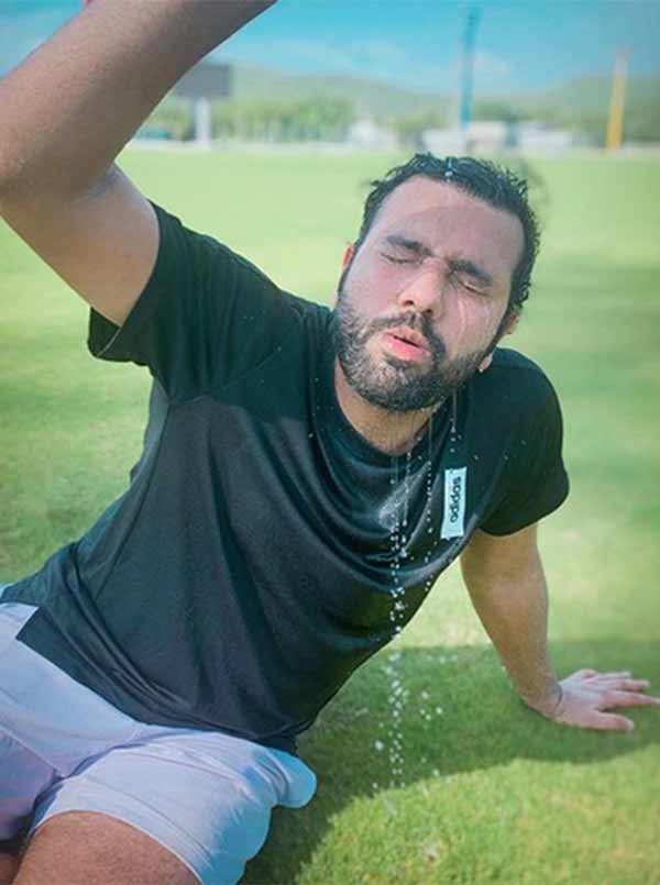 என்னையே நான் உணர்கிறேன் 