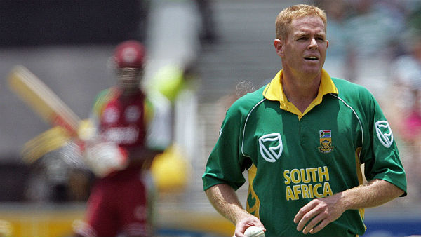 மாற்று பௌலர்கள் இல்லாமல் சிரமம் 