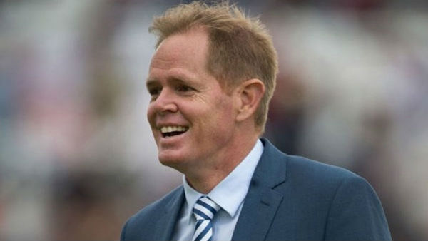 தயாராக இருக்கும் பௌலர்கள் 