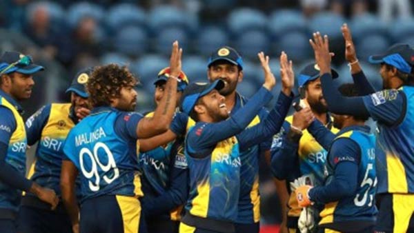 விலை பேசிட்டாங்களாம் 