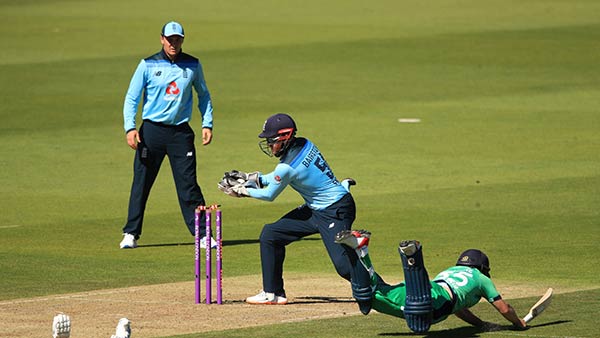 அறிமுக வீரர்