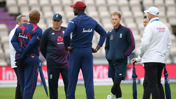 மழை குறுக்கீட்டால் தாமதம் 