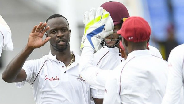 9வது வீரர் என்ற பெருமை 