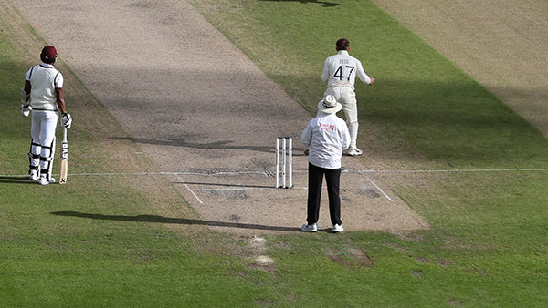 ஜேசன் ஹோல்டர் முடிவு