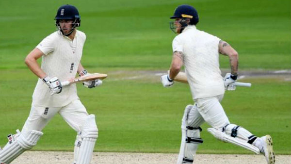 உள்ளே வந்த 2 வீரர்கள் யார்?