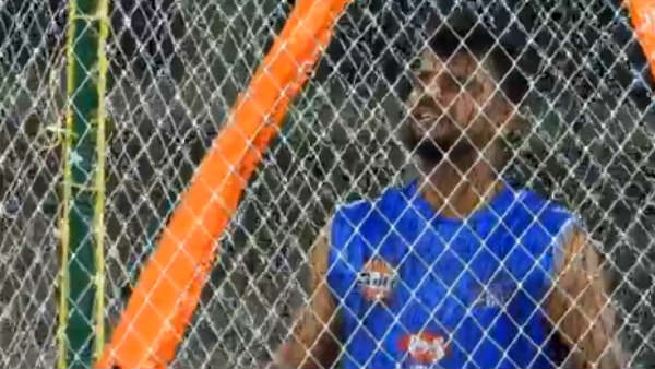 சுரேஷ் ரெய்னா விசில்