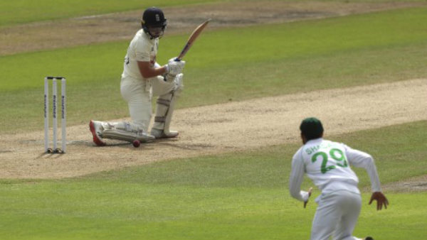 விக்கெட் வேட்டை