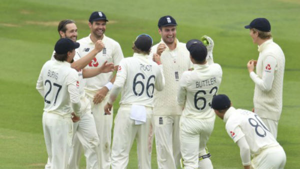 சாதனை ஜோடி