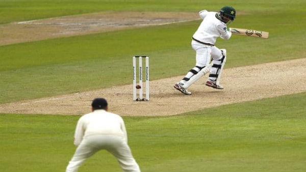 பாகிஸ்தான் கைகளில் போட்டி