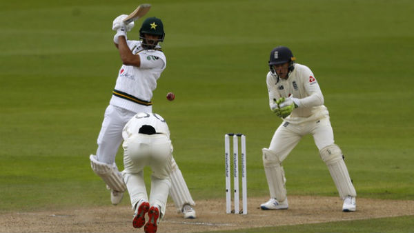 விக்கெட்டுகளை தவறவிட்ட பட்லர் 