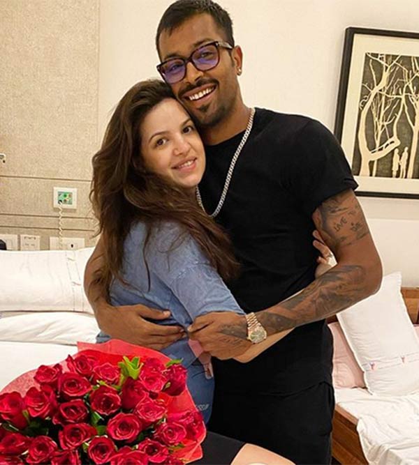 ரோஜாவிற்கு ரோஜா பொக்கே 