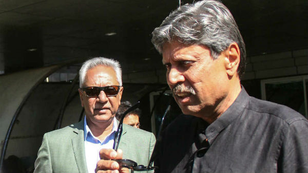 கிரிக்கெட் வர்ணனையாளர் 