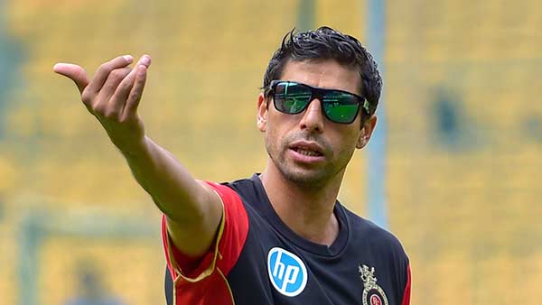 தோனியுடன் சிஎஸ்கேவில் ஆட்டம் 