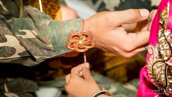 மகிழ்ச்சியான கொண்டாட்டம் 