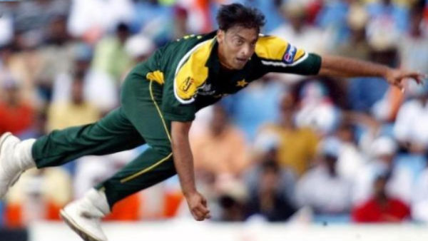 வேகமான பந்துவீச்சாளர்