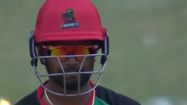 விக்கெட் சரிவு