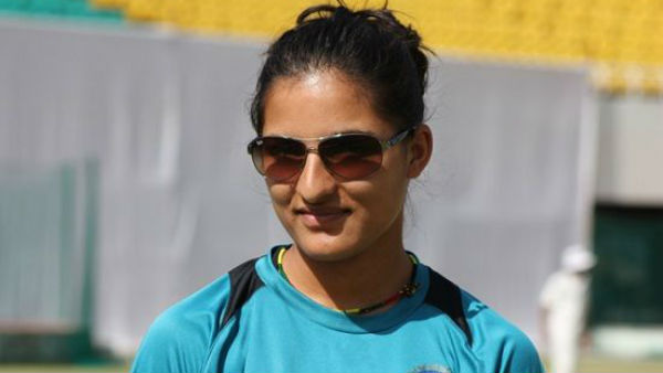 விக்கெட் கீப்பர் சுஷ்மா வர்மா 