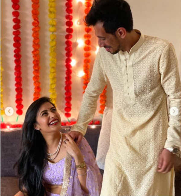 ரசிகர்கள் ஆச்சரியம்