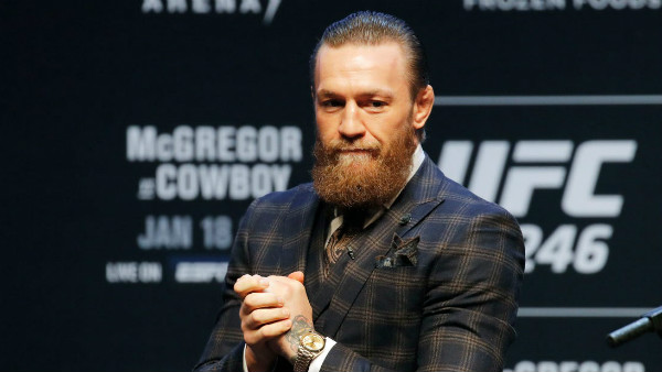 பாரில் ரகளை