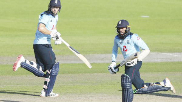 இங்கிலாந்து ஸ்கோர்