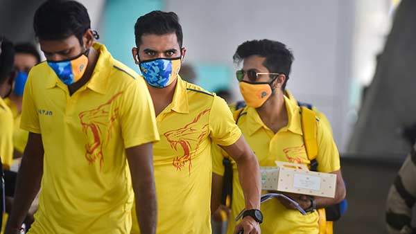 சிஎஸ்கே அணியில் கொரோனா வைரஸ் சிஎஸ்கே அணியில் கொரோனா வைரஸ்