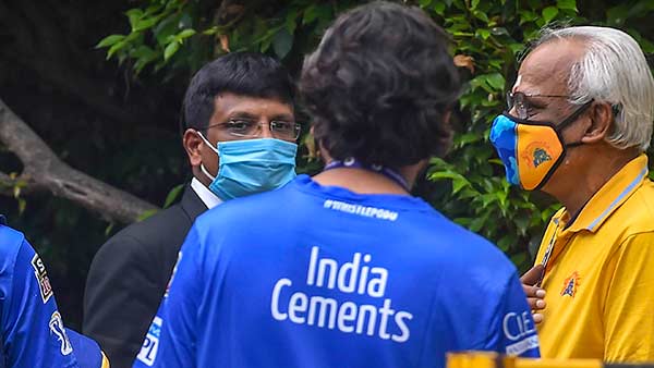 ஹோட்டலில் முடங்கிய வீரர்கள் 