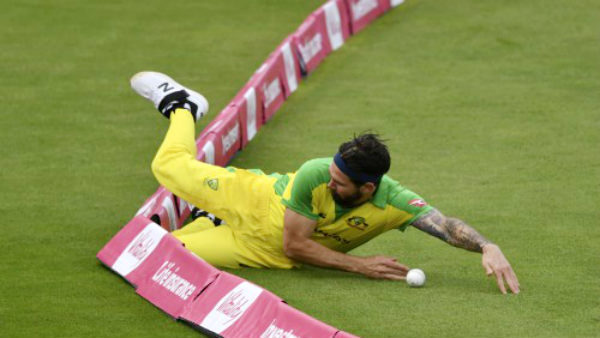 ஆஸ்திரேலியா ஆதிக்கம்