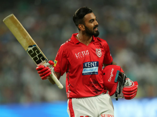 அவர்களின்கீழ் விளையாடுவது சிறப்பு 