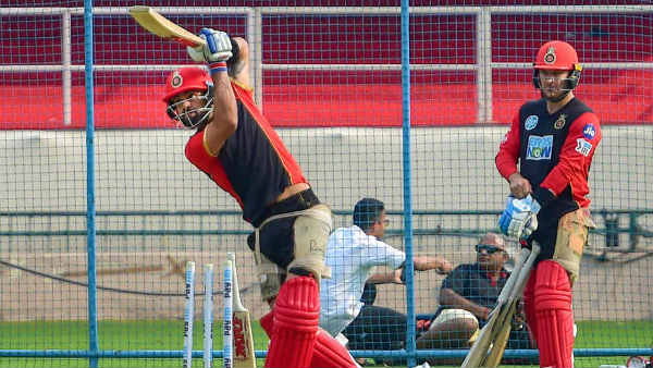 ஆர்சிபி அணி தீவிர பயிற்சி 