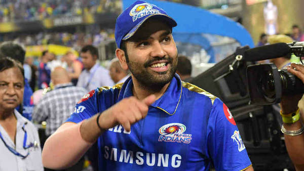 அணி வீரர்கள் பாராட்டு 