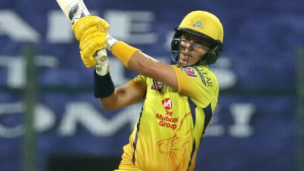 மிரட்டல் பேட்டிங் 