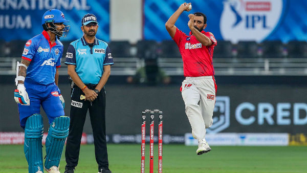 பின்னணி 