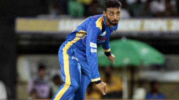 கவனத்தை ஈர்த்த வருண்