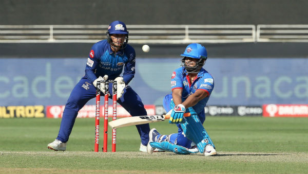 இரண்டு டக் அவுட்