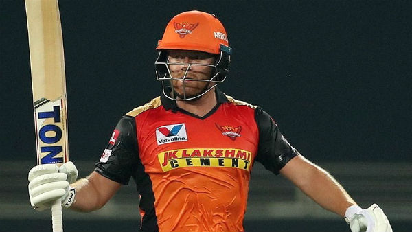 ஒத்துழைப்பு அளித்து ஆடினார்