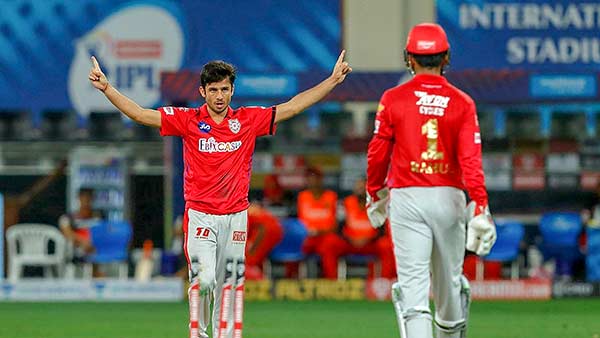 பின்னணி என்ன