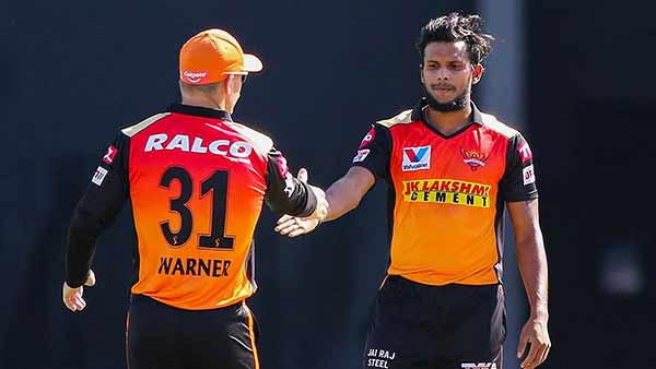 பௌலர்களும் சிறப்பு பௌலர்களும் சிறப்பு