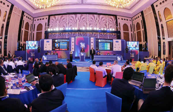 மெகா ஏலம்?