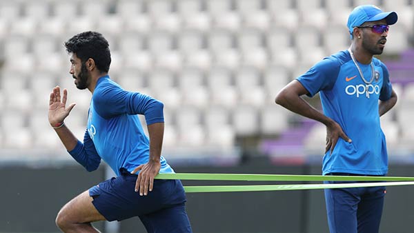 டிவிட்டரில் தொடர் பதிவுகள் 