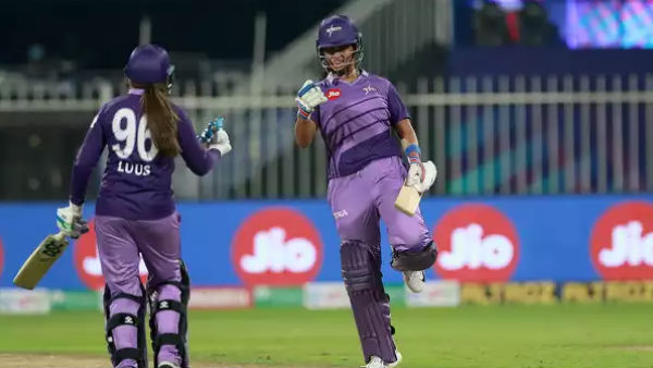 மிரட்டல் பந்துவீச்சு