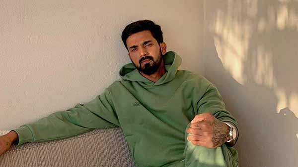 துணை கேப்டன் பதவி