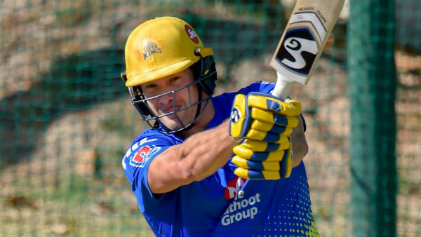 ரத்தம் சிந்தினார்