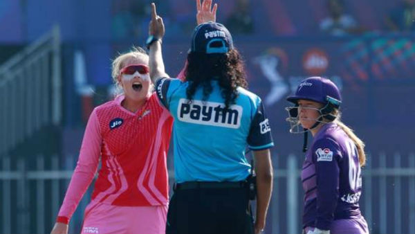 கோஸ்வாமி தந்த திருப்பம்