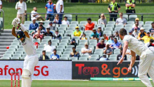 ஆஸ்திரேலியா முன்னிலை 