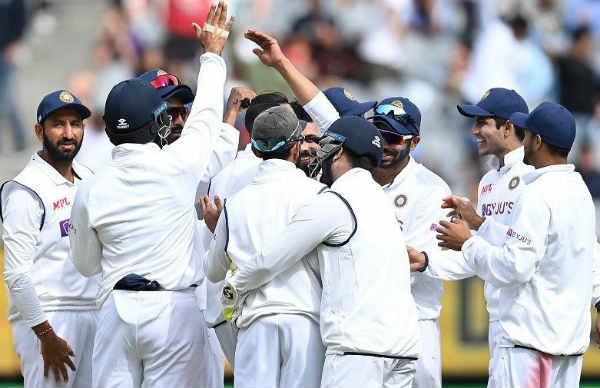 5 விக்கெட்டுகள் 