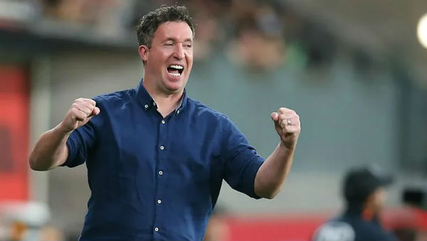 வலிமையாக ஆட வேண்டும் 