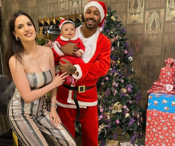 கொண்டாட்டத்தில் பாண்டியா 