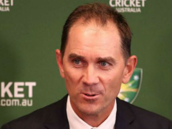 உள்ளே வந்தார் 