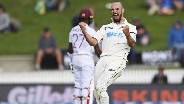 வெற்றி பெறும் கட்டாயத்தில் இந்தியா வெற்றி பெறும் கட்டாயத்தில் இந்தியா